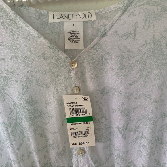 Planet Gold Absolutely Brit Smocked Waist Blouse - Picture 5 of 7